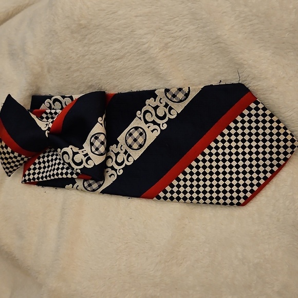 Vtg WEMBLEY MCM Red White and Blue Check Striped Wide Clip-on Tie - Picture 2 of 10